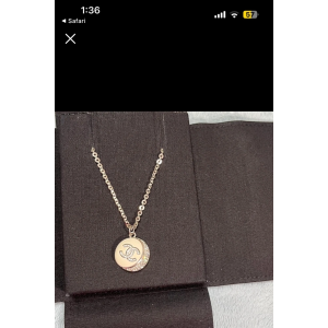 샤넬 크레센트 크리스탈 CC 목걸이