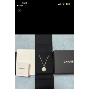 샤넬 크레센트 크리스탈 CC 목걸이