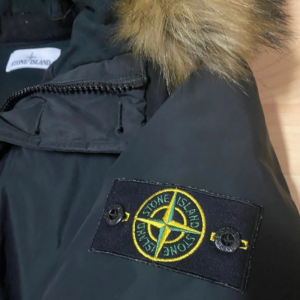 스톤아일랜드 마이크로랩스 패딩 M,100