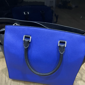 마이클코어스 사첼백 블루