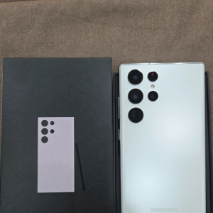 S22 울트라 화이트 A급