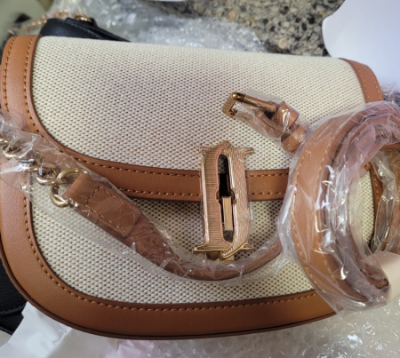 제이에스티나 미사용 백