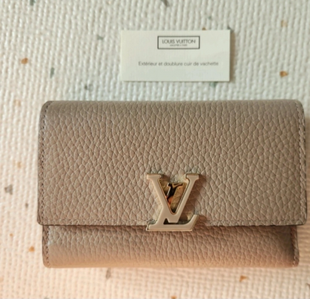 루이비통 카푸신 여성 반지갑