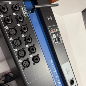 Soundcraft Ui16 믹서