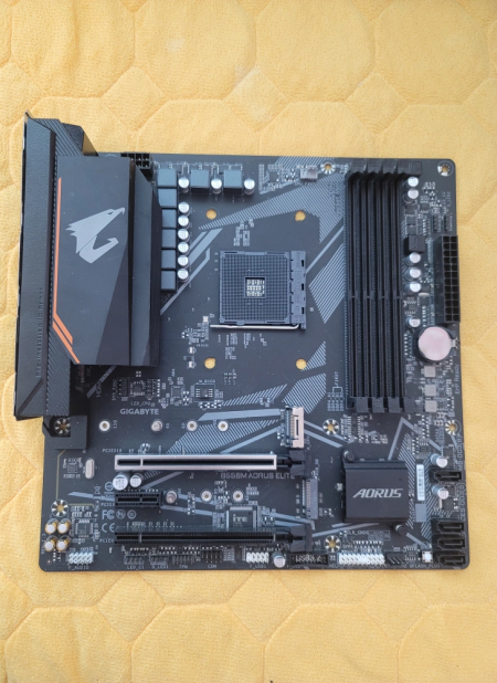 am4 기가바이트 어로스 엘리트 b550m + pci 4.0 nvme + pc4 16g x2 32g램 + 500w