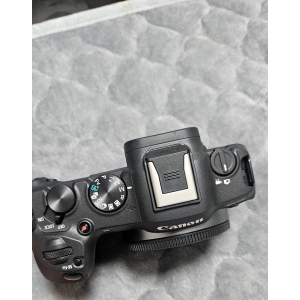 캐논 EOS R8 미러리스 카메라