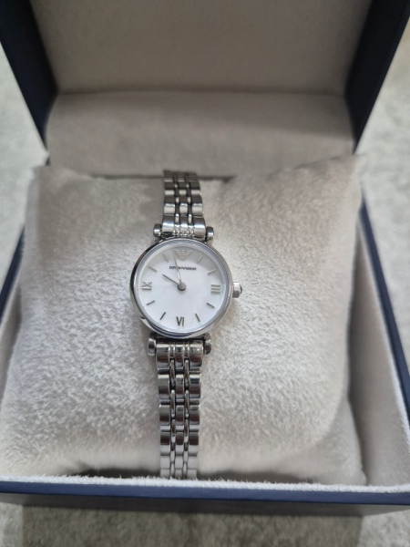 엠포리오 알마니 여성메탈시계 GianniT-Bar 아르마니 손목시계