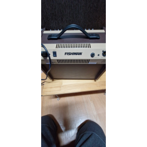 FISHMAN 어쿠스틱 기타 보컬 앰프 팝니다.