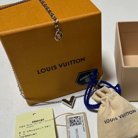 루이비통 에센셜 V 서플 네클리스 팔라듐