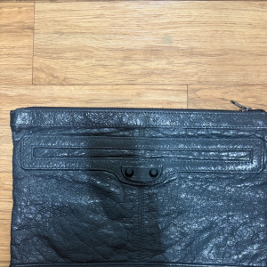 발렌시아가 클러치백