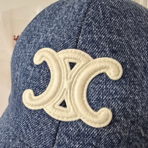 셀린느 모자 se판매합니다.