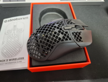 스틸시리즈 aerox5 무선 마우스 판매합니다.