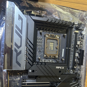 ASUS ROG MAXIMUS Z790 APEX ENCORE