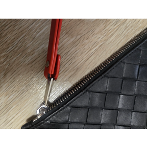 보테가베네타 클러치백