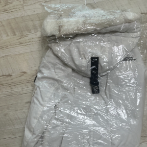 네셔널 지오그래픽 패딩 XL