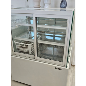 앞문형쇼케이스