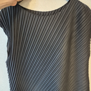 플리츠플리즈 in블랙 상의(원피스)