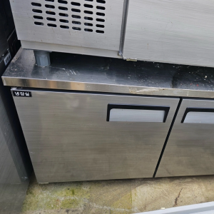 20년식 업소용 냉동고, 테이블 냉장고, 싱크대, 쇼케이스 판매합니다
