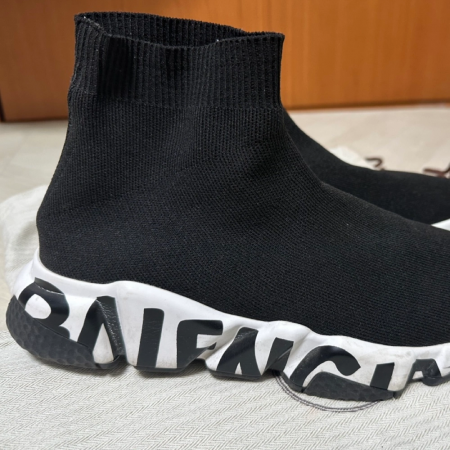 급처) wv발렌시아가 스피드러너 그래피티