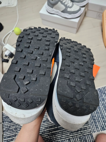 270 uty나이키 프라그 사카이 와플 팝니다