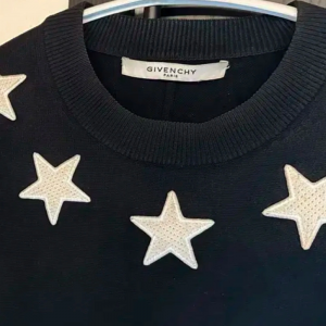 지방시 스타패치 맨투맨 tiM