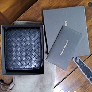 보테가베네타 남자지갑 zg판매