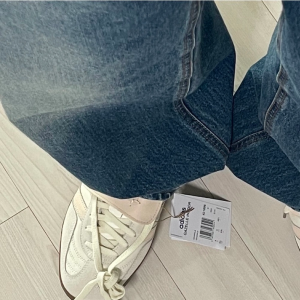 아디다스 hxx 풋인더스트리 가젤 인도어 오프 화이트 280사이즈