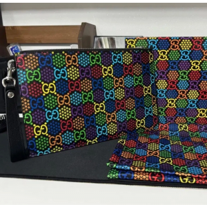 구찌 싸이키델릭 클러치 oun새상품급