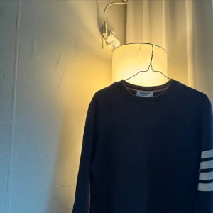 톰브라운 네이비 tdf삼선 맨투맨 3