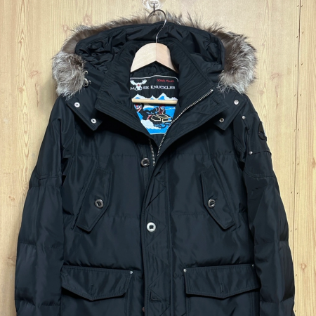 무스너클 패딩 pvuM