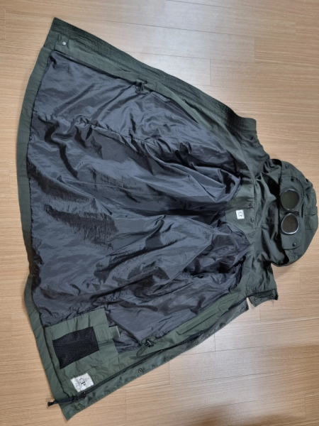 CP컴퍼니 고글 vie자켓