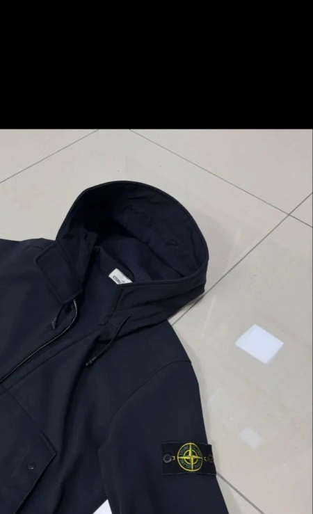 스톤아일랜드 zsd소프트쉘 후드집업 M사이즈 네이비