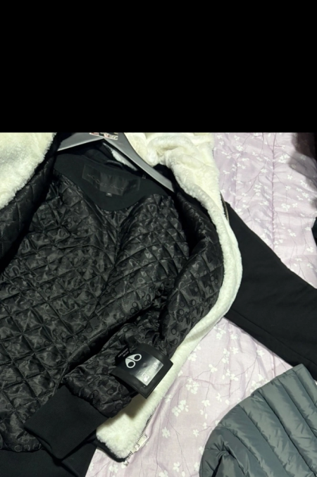 무스너클 ob버니스웨터