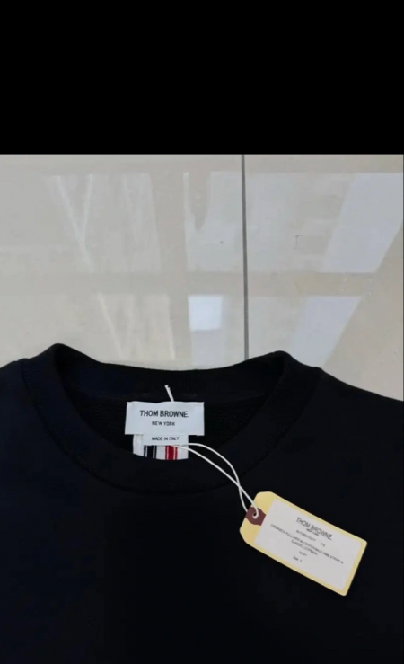 새상품  eal톰브라운 백로고 맨투맨 네이비 2사이즈