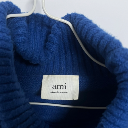 AMI 하트 chs폴라 니트