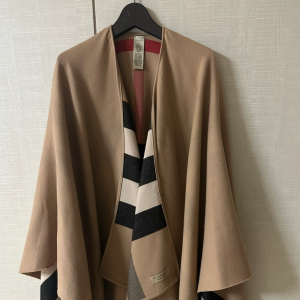 버버리 양면 kjk울 케이프 숄