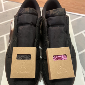 나이키 트래비스 스캇 벨벳브라운 (280,285)