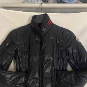 이태리 매장 pet구매 몽클레어 숏패딩 44