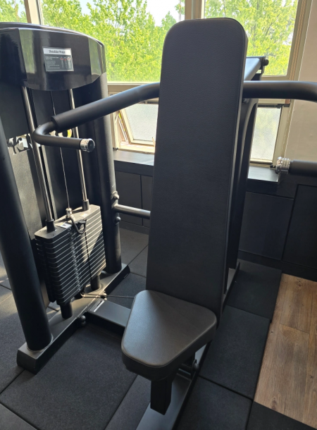 옥시즌 숄더프레스 위너핏 체스트 머신