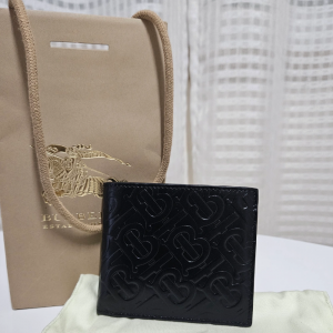 버버리 블랙 로고 gbh반지갑 새상품