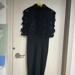 셀프포트레이트 블랙 jw롱원피스