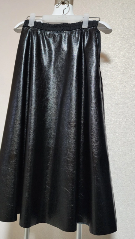 몽클레어 레더 yo스커트