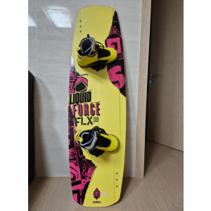 웨이크보드 리퀴드포스 왓슨 [ 보드바인딩헬멧 ] 셋트로 판매합니다.