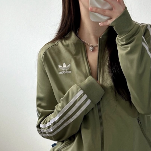 아디다스 트랙탑 올리브 EU32 아디다스 jki져지