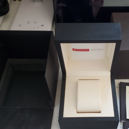 빅토리녹스 스위스 nzw아미 시계  판매합니다