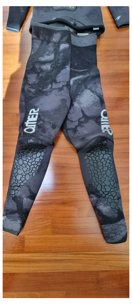 오머 블랙문 다이빙슈트