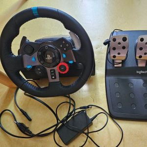 로지텍 G29 레이싱 휠