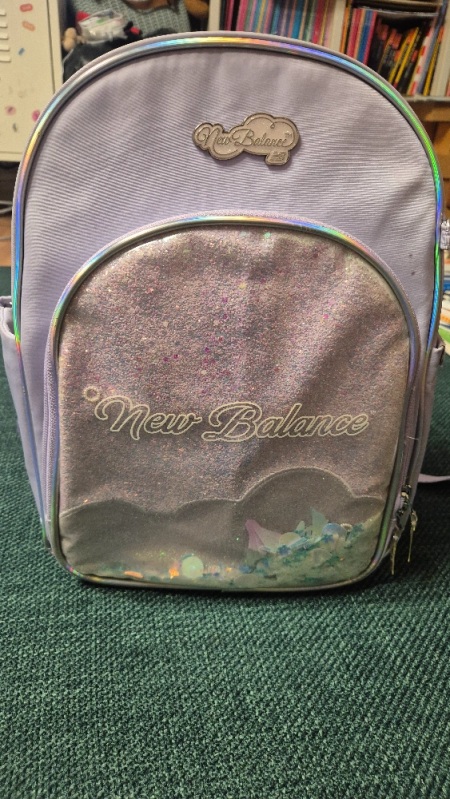 뉴발란스 여아 책가방 팔아요